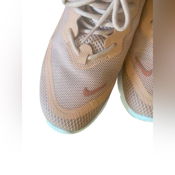 Nike sneakers Size 7.5 - Picture 2 of 8